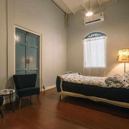 Lhong Yaowarat Hostel Bangkok Ngoại thất bức ảnh