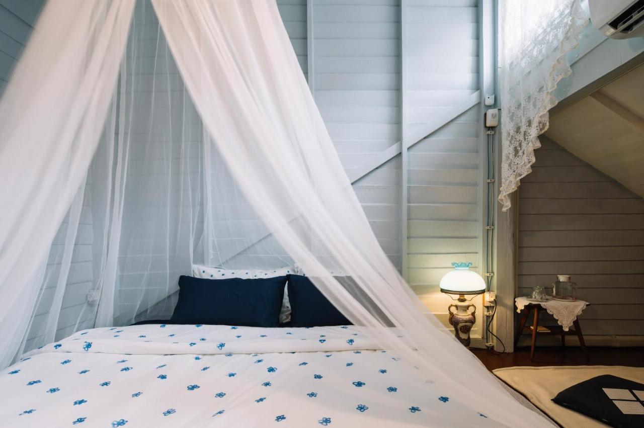 Lhong Yaowarat Hostel Bangkok Ngoại thất bức ảnh