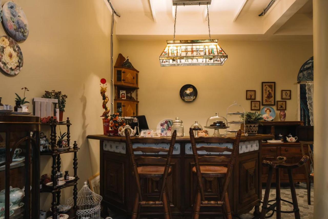 Lhong Yaowarat Hostel Bangkok Ngoại thất bức ảnh