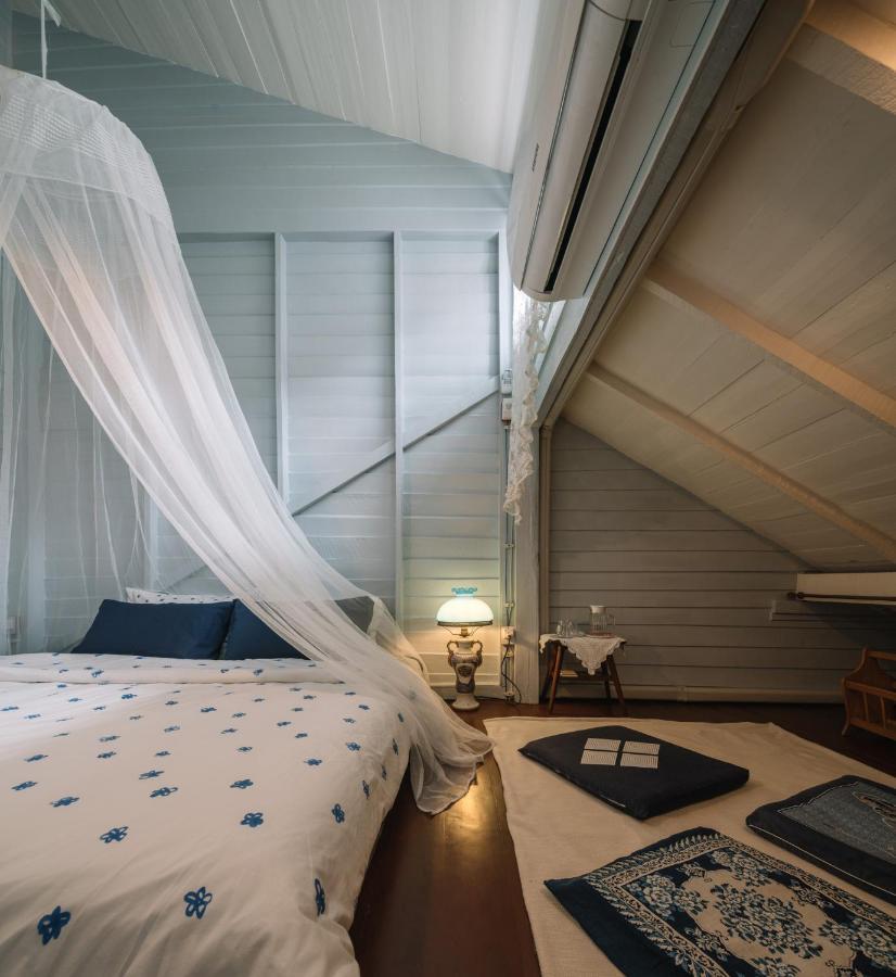 Lhong Yaowarat Hostel Bangkok Ngoại thất bức ảnh