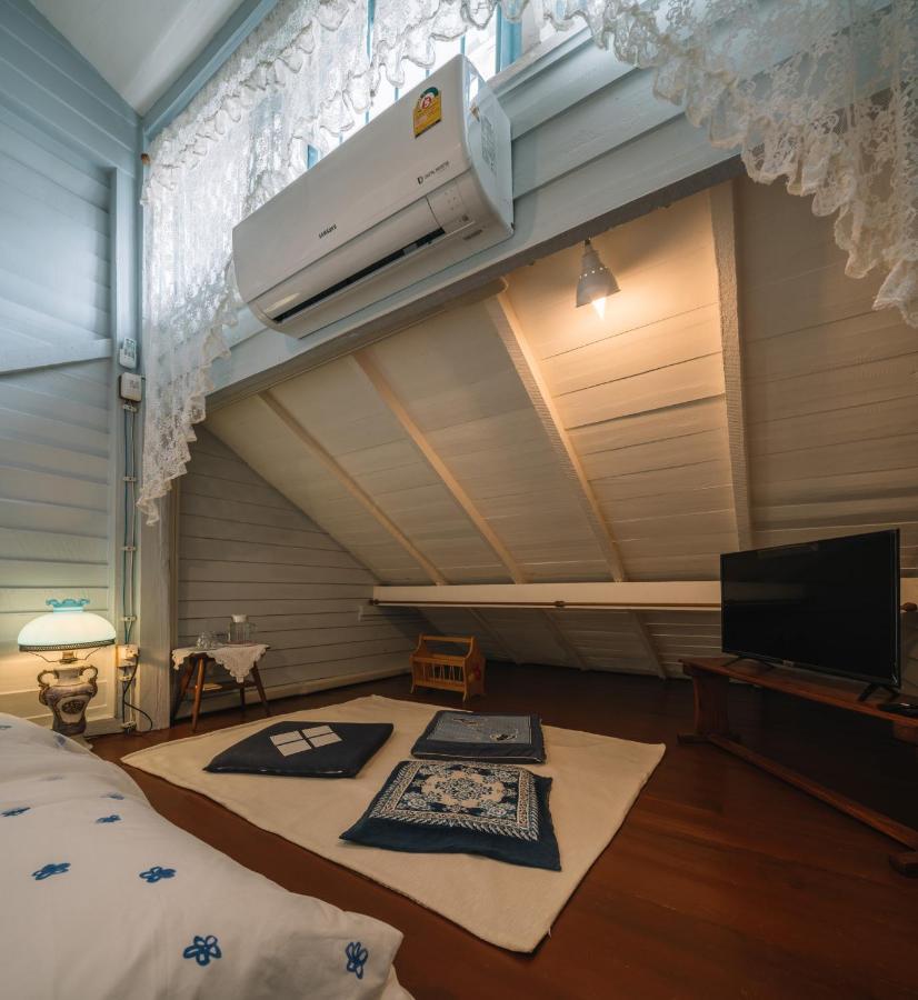 Lhong Yaowarat Hostel Bangkok Ngoại thất bức ảnh