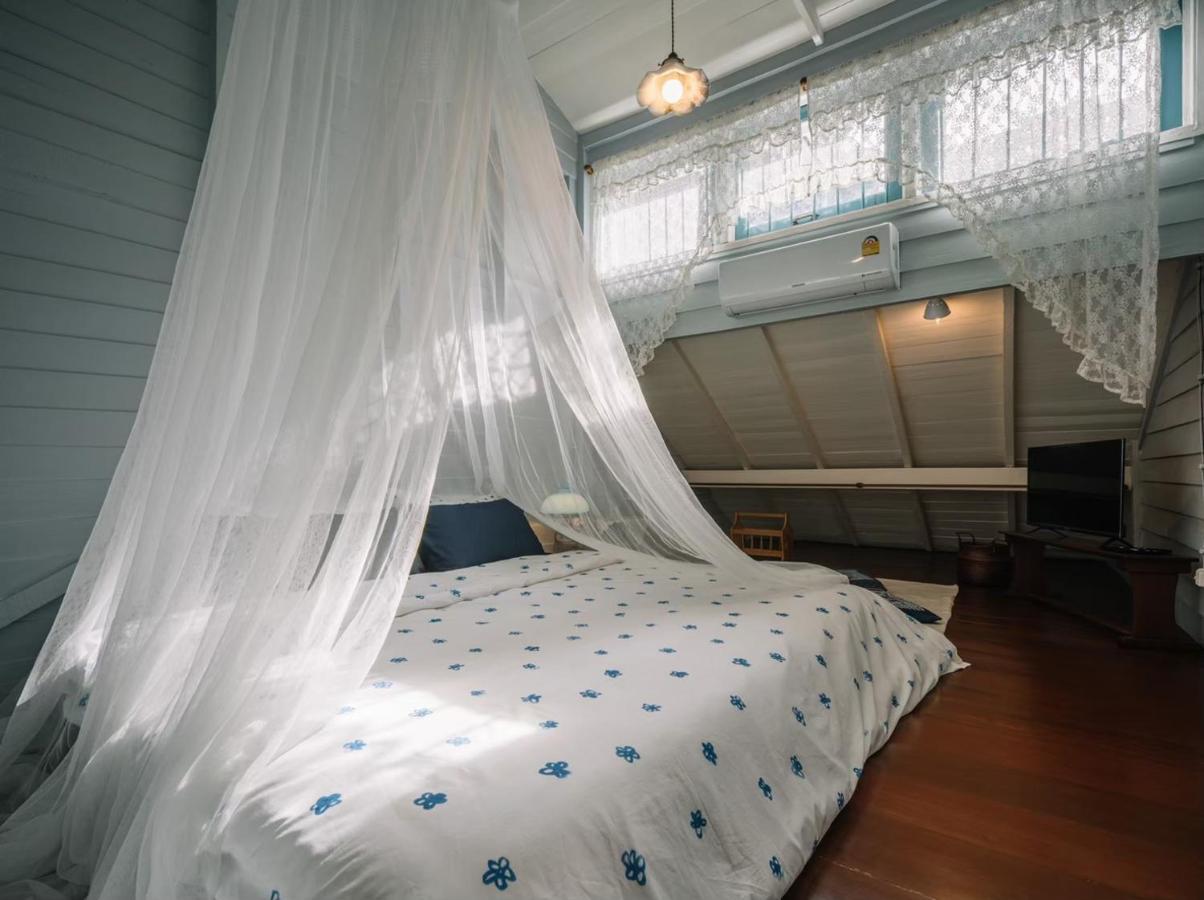 Lhong Yaowarat Hostel Bangkok Ngoại thất bức ảnh