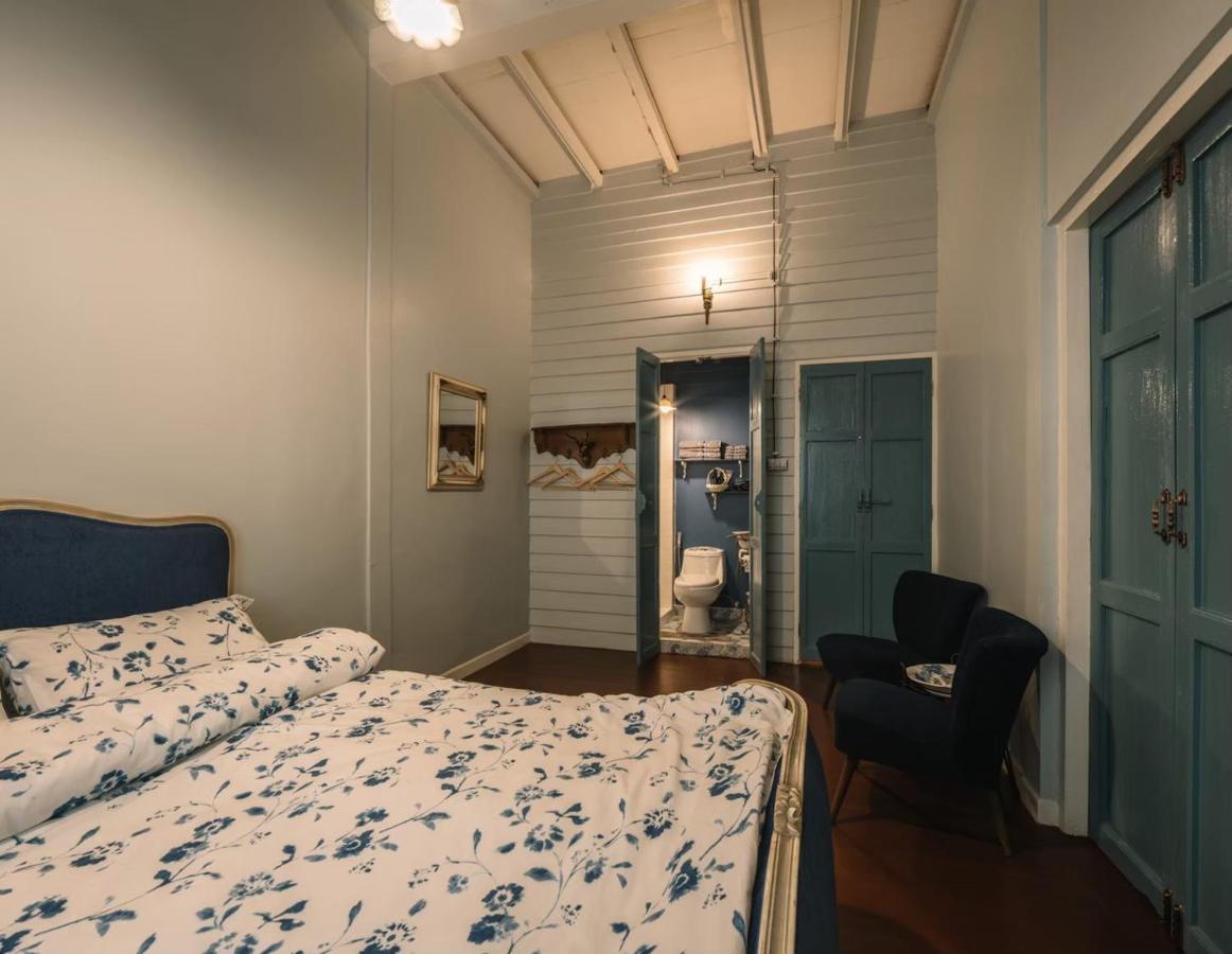 Lhong Yaowarat Hostel Bangkok Ngoại thất bức ảnh