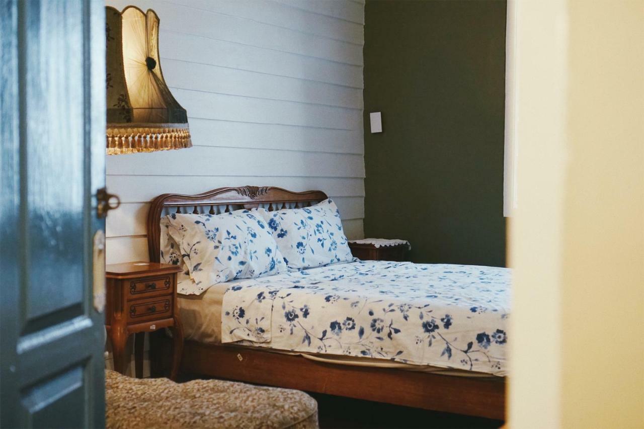 Lhong Yaowarat Hostel Bangkok Ngoại thất bức ảnh