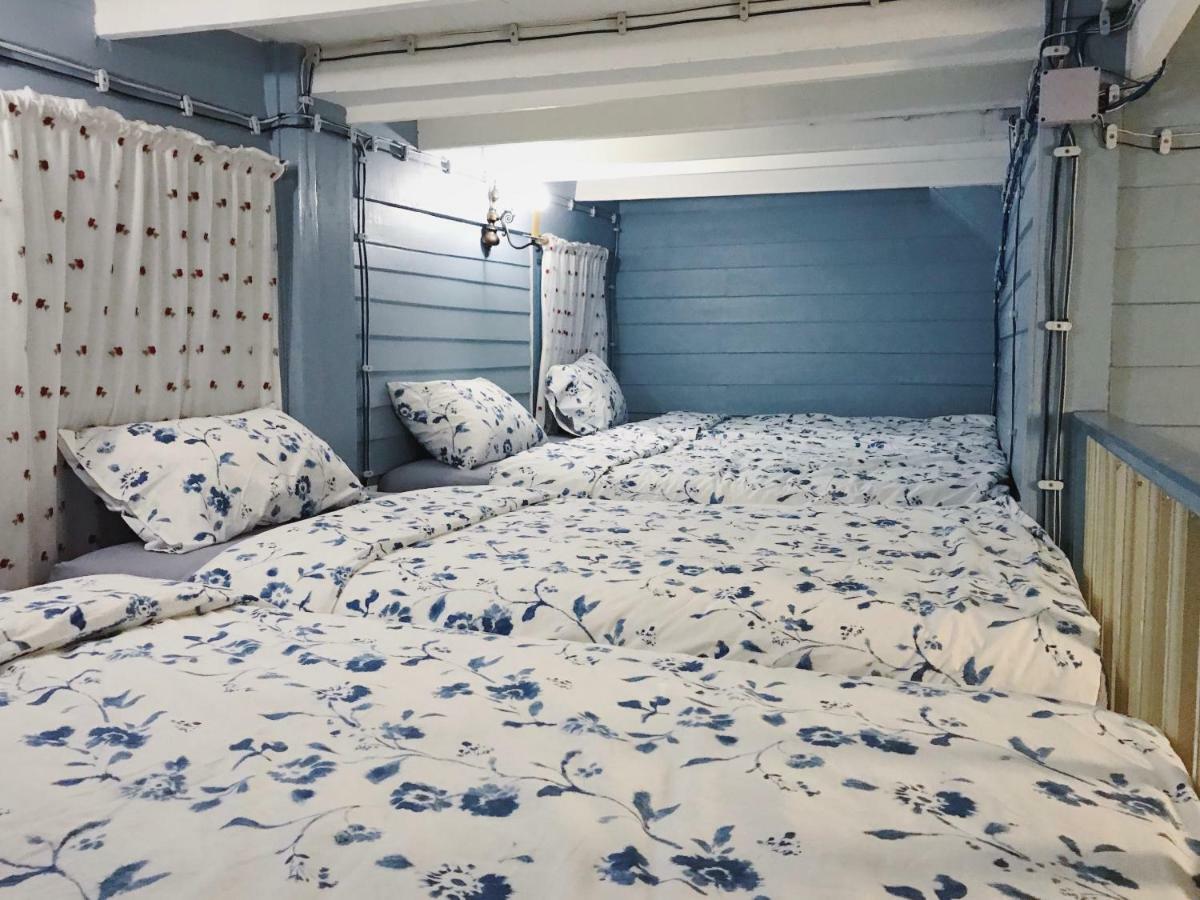 Lhong Yaowarat Hostel Bangkok Ngoại thất bức ảnh